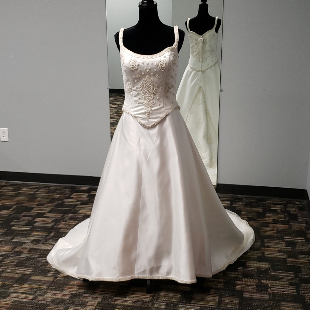 Winnie Couture wedding,beaded bodice,straps,size14